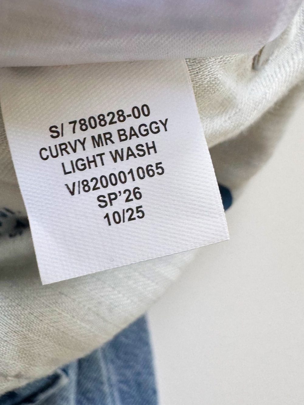 GAP Curvy Mid Rise UltraSoft Baggy Jeans Light Wash | 31/12 NWT - Picture 12 of 14